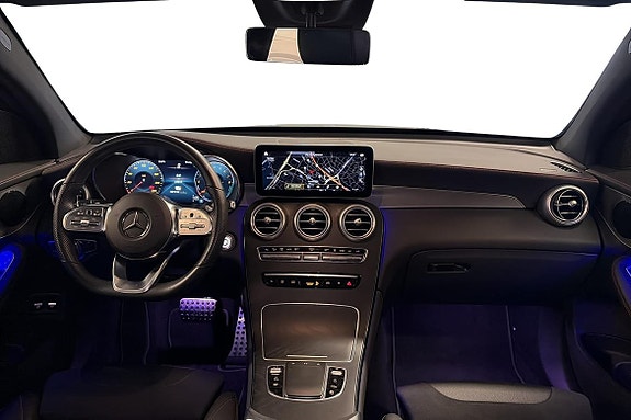 Mercedes-Benz GLC300 e 11 of 25