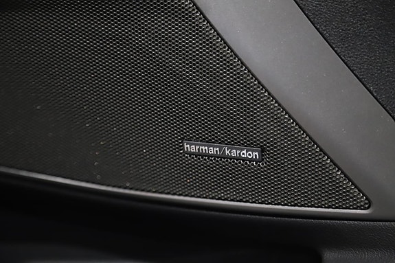 BMW M340i 11 of 14