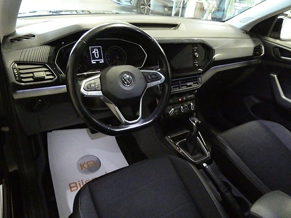 Volkswagen T-Cross 10 of 18