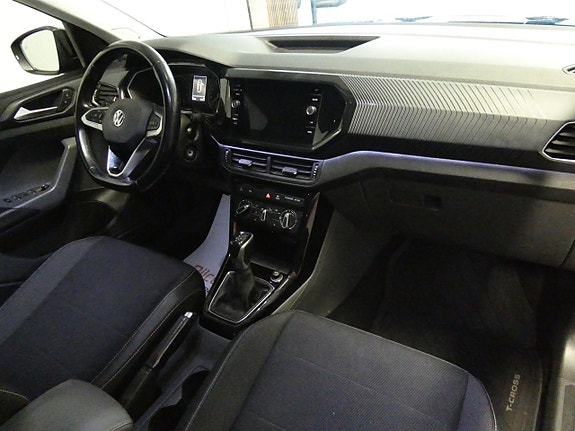 Volkswagen T-Cross 11 of 18