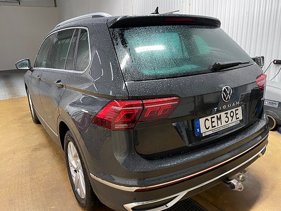 Volkswagen Tiguan 4 of 5
