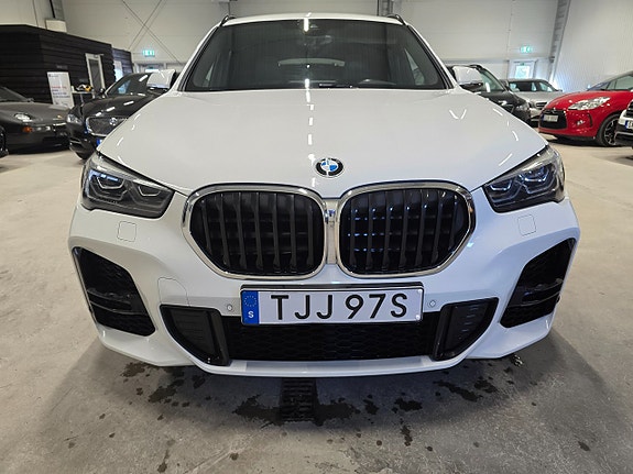 BMW X1 2 of 23