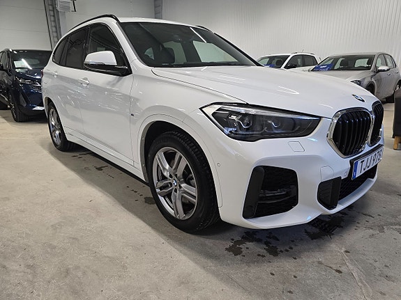 BMW X1 3 of 23