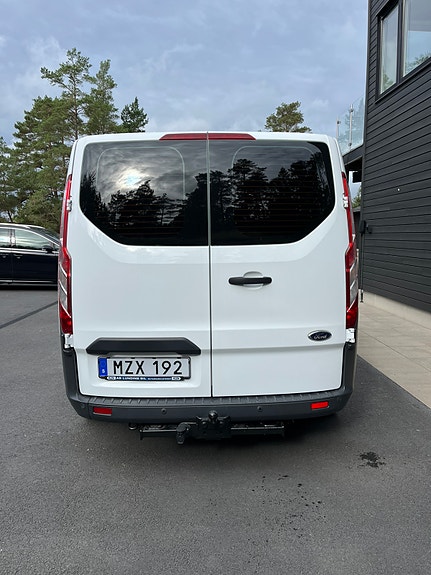 Ford Transit Custom 3 of 10