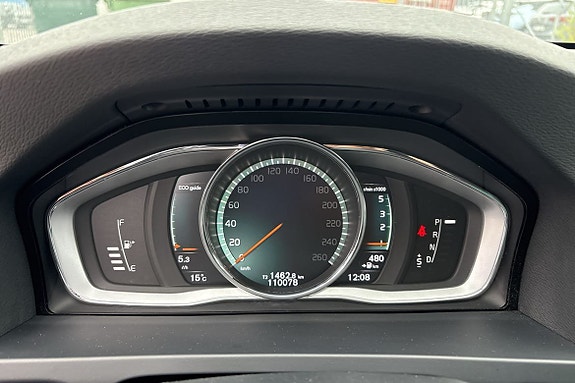 Volvo V60 16 of 23