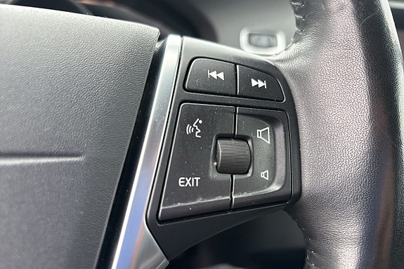 Volvo V60 17 of 23