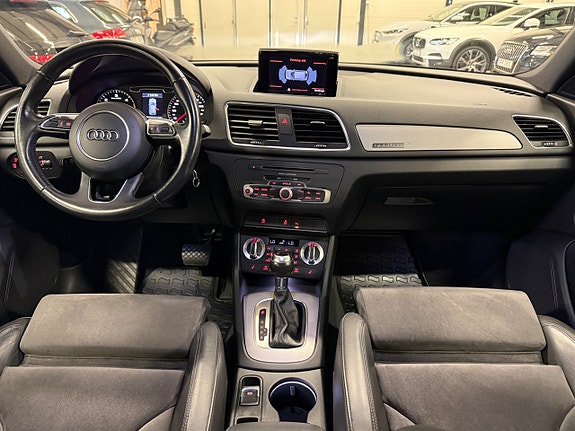 Audi Q3 16 of 21