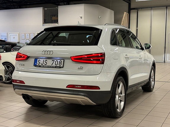 Audi Q3 9 of 21