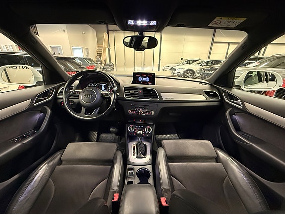 Audi Q3 18 of 21
