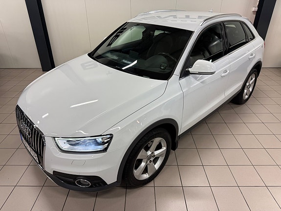 Audi Q3 2 of 21