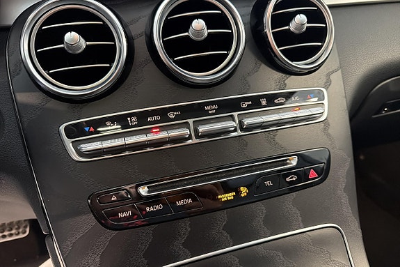 Mercedes-Benz GLC220 d 23 of 26