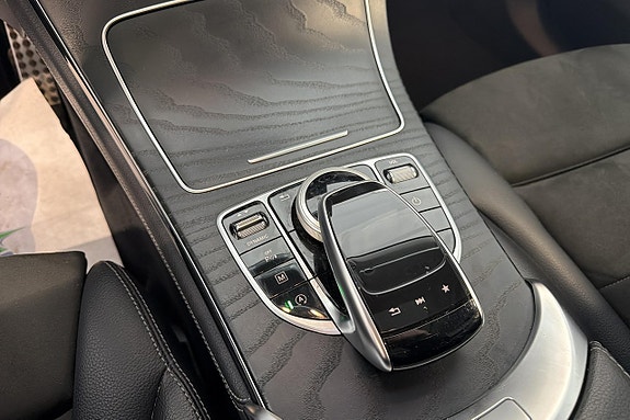 Mercedes-Benz GLC220 d 24 of 26