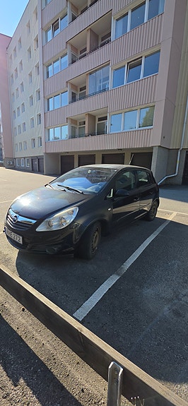 Opel Corsa 2 of 8