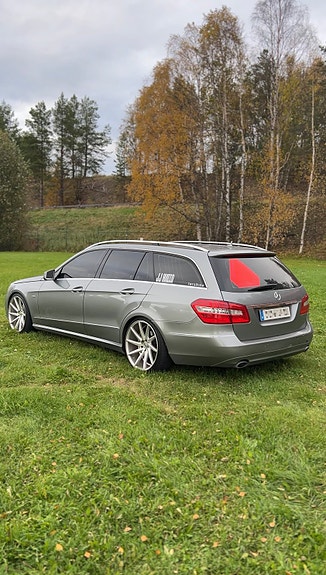 Mercedes-Benz E350 7 of 10