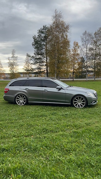 Mercedes-Benz E350 2 of 10