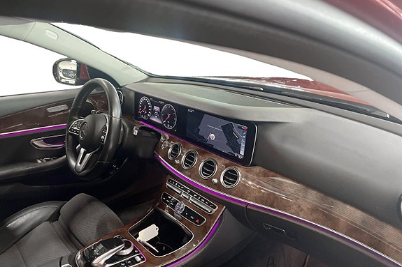 Mercedes-Benz E300 de 9 of 18