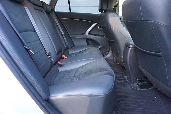 Toyota Avensis 27 of 27