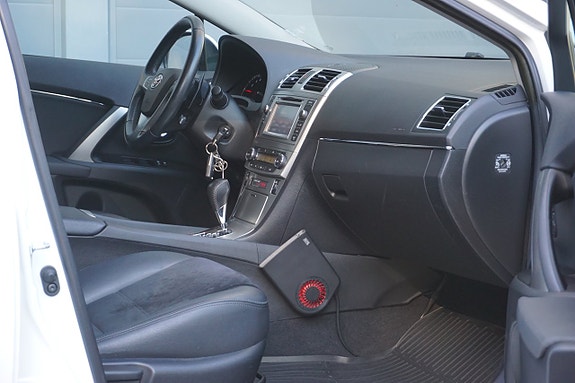 Toyota Avensis 15 of 27