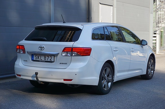 Toyota Avensis 5 of 27