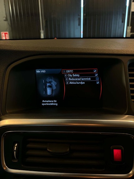 Volvo V60 14 of 16