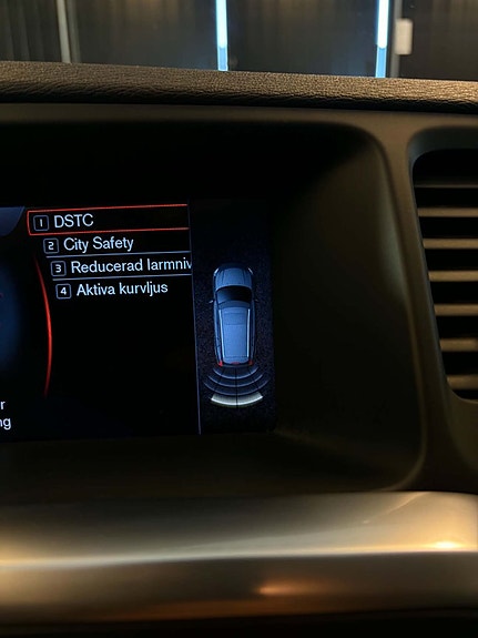 Volvo V60 11 of 16