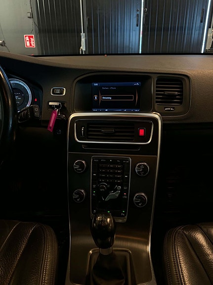 Volvo V60 10 of 16