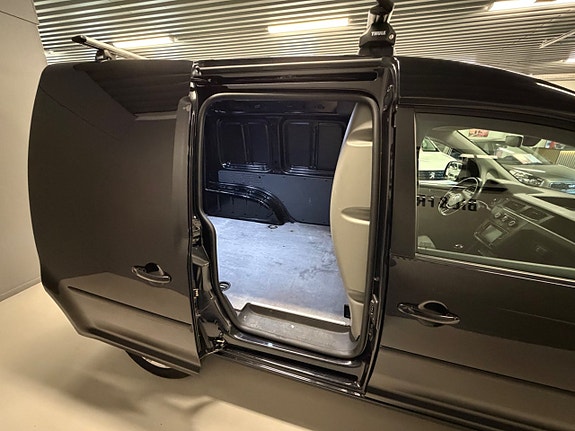 Volkswagen Caddy 23 of 27