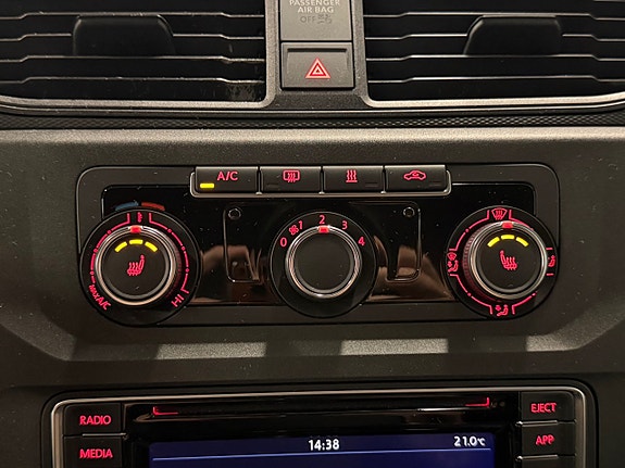 Volkswagen Caddy 16 of 27