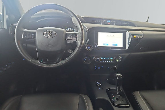Toyota HiLux 8 of 19