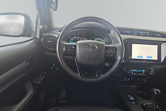 Toyota HiLux 9 of 19