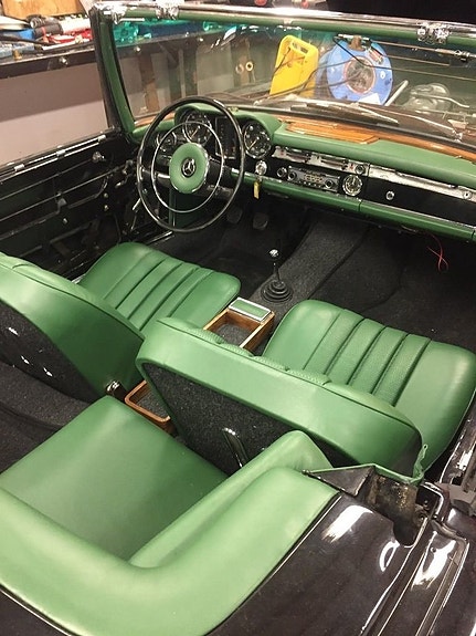 Mercedes-Benz 230 SL 8 of 9