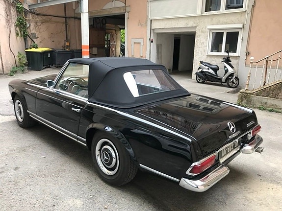 Mercedes-Benz 230 SL 4 of 9