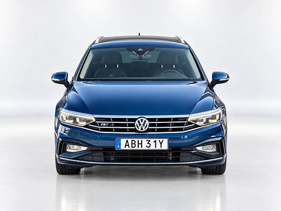 Volkswagen Passat 3 of 18