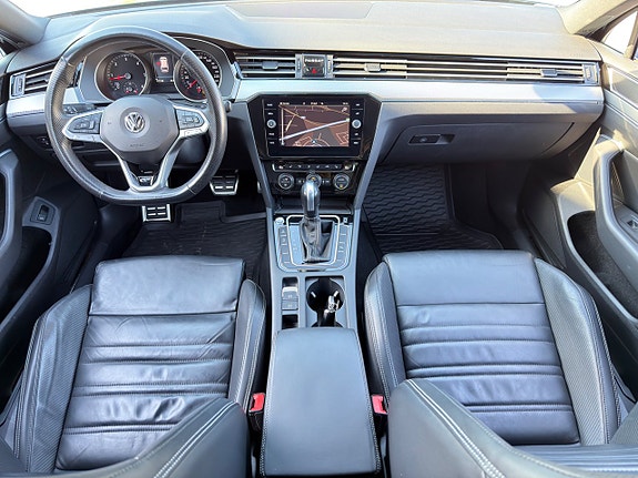 Volkswagen Passat 11 of 18