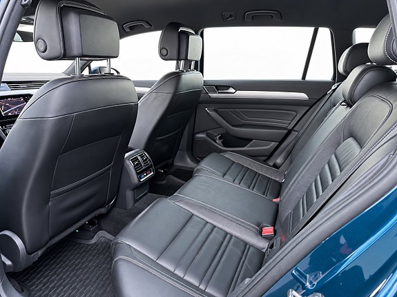 Volkswagen Passat 10 of 18
