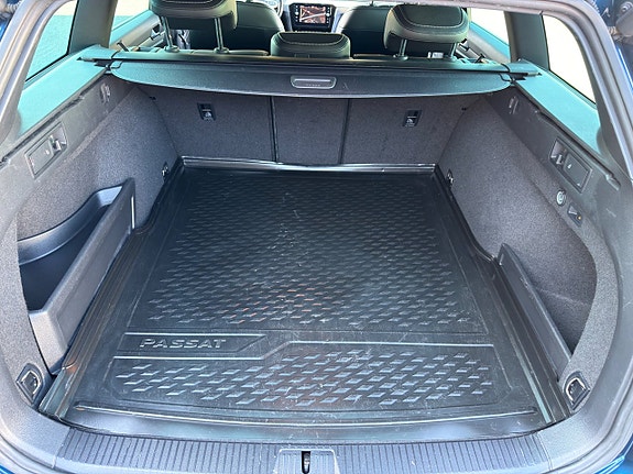 Volkswagen Passat 17 of 18
