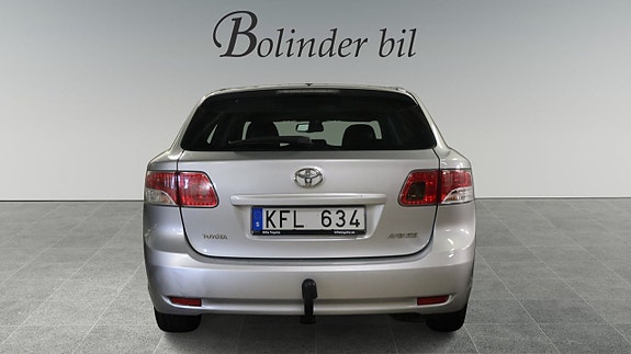 Toyota Avensis 6 of 23