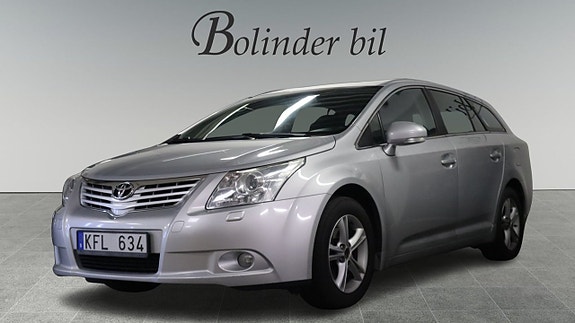 Toyota Avensis 3 of 23