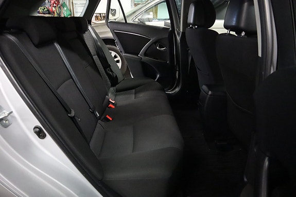Toyota Avensis 16 of 23