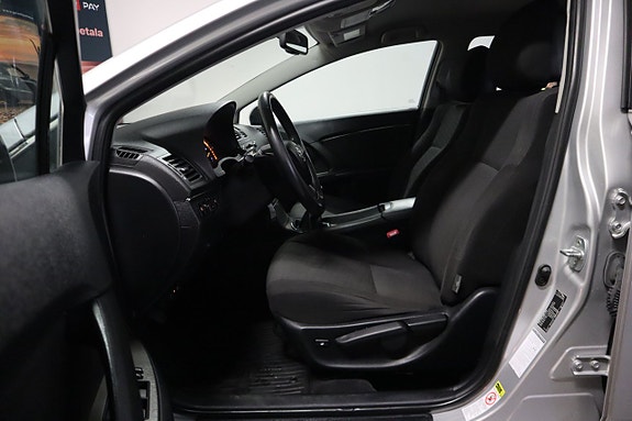 Toyota Avensis 13 of 23