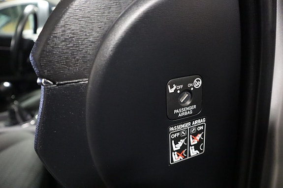 Toyota Avensis 18 of 23