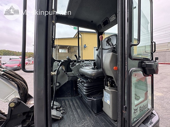 Bobcat E50 10 of 27