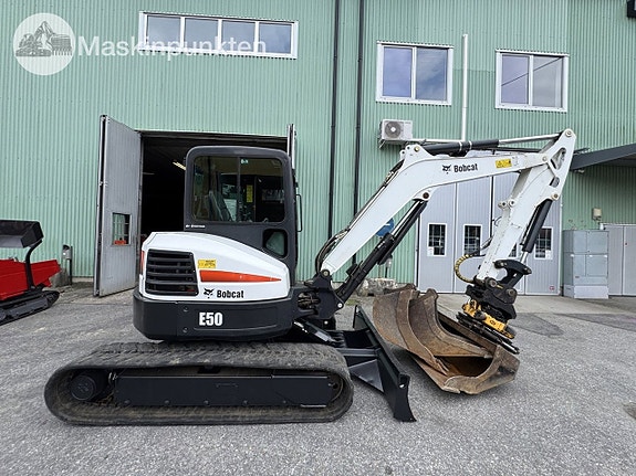 Bobcat E50 4 of 27