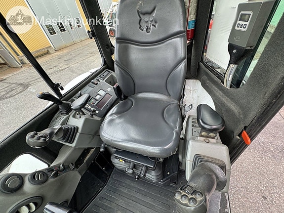 Bobcat E50 11 of 27