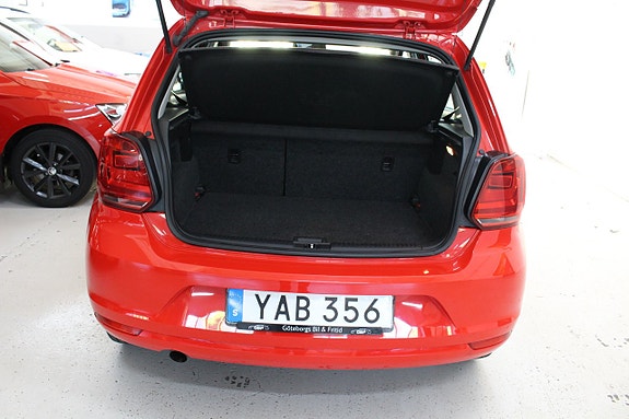 Volkswagen Polo 13 of 21