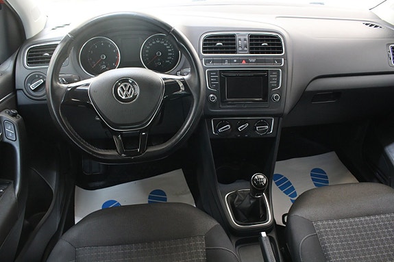 Volkswagen Polo 10 of 21