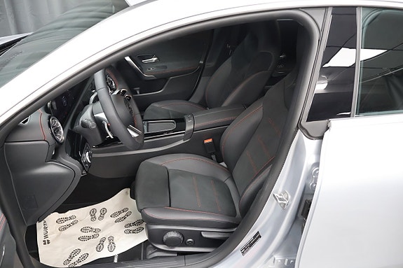 Mercedes-Benz CLA200 10 of 22
