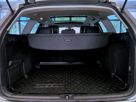 Volkswagen Passat Alltrack 15 of 17