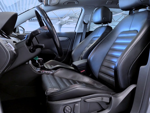 Volkswagen Passat Alltrack 7 of 17