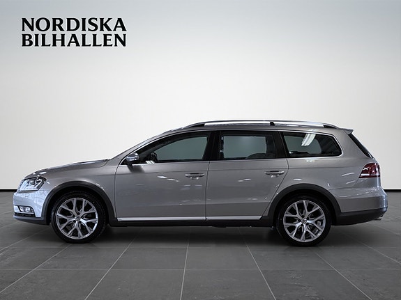 Volkswagen Passat Alltrack 4 of 17
